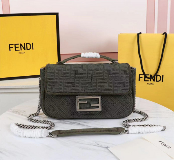 HOT SALE FENDI MIDI BAGUETTE CHAIN