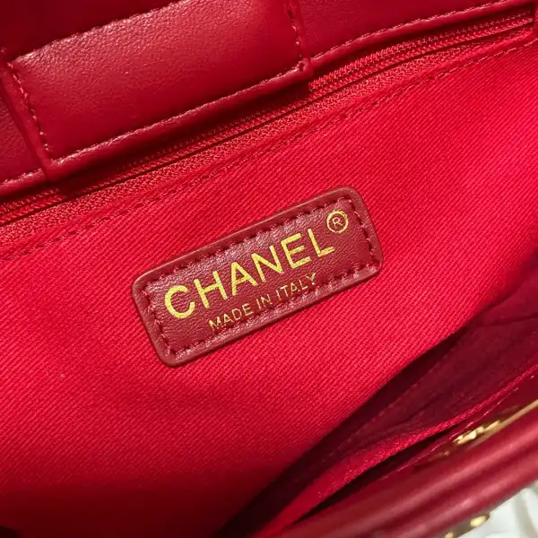 CHANEL HIPPIE BAG