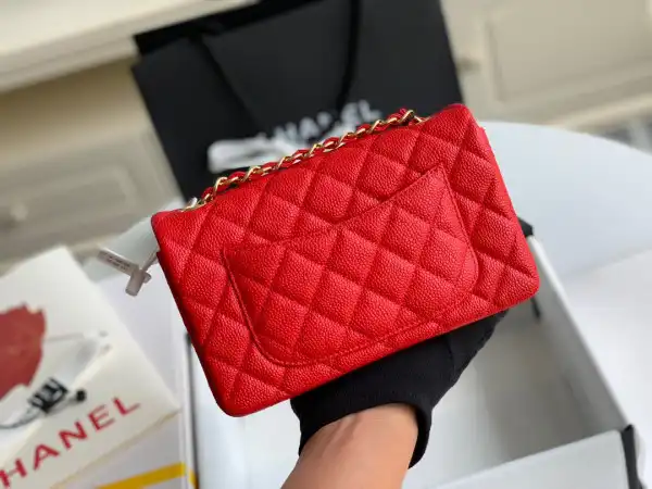 CHANEL FLAP BAG CAVIAR