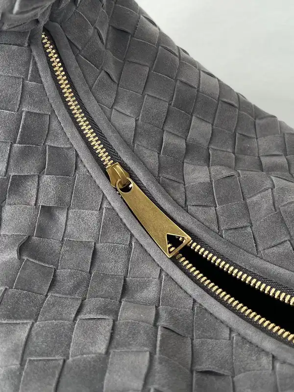 First bag ru BOTTEGA VENETA Teen Jodie