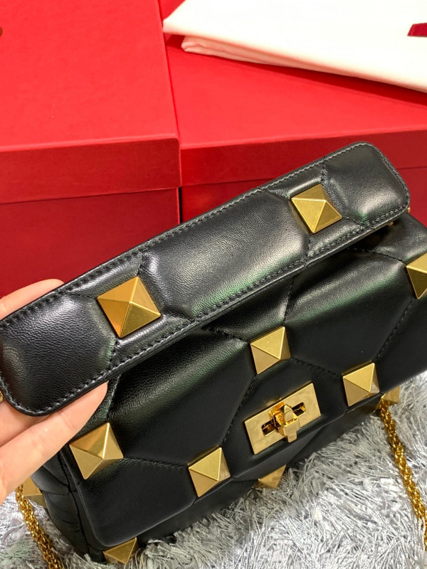 HOT SALE VALENTINO MEDIUM ROMAN STUD THE SHOULDER BAG