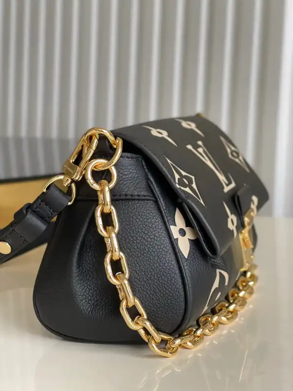 LOUIS VUITTON FAVORITE