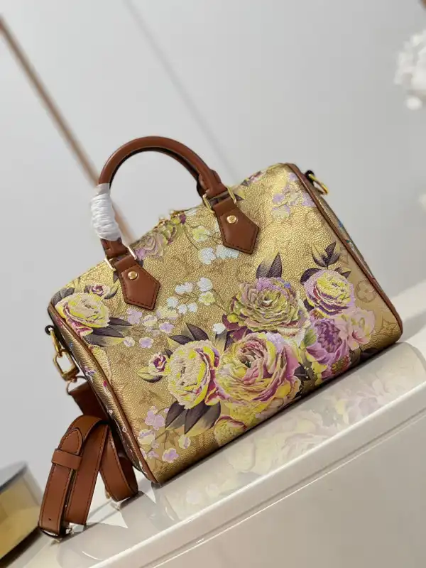 Repladies offers premium fake Louis bags at unbeatable prices. Our products are cheap because we focus on direct sales LOUIS VUITTON SPEEDY BANDOULIÈRE 25