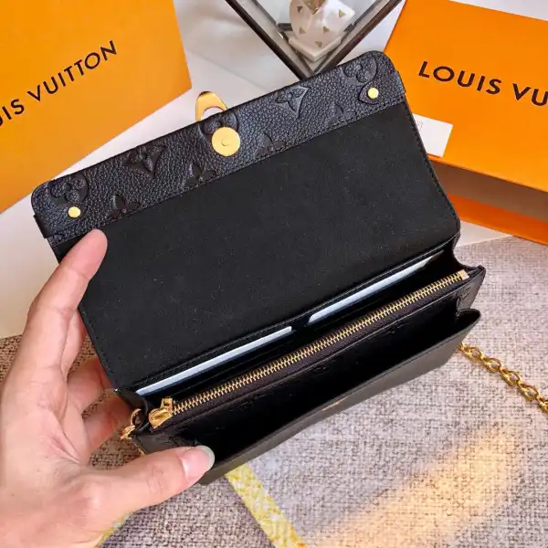 LOUIS VUITTON VAVIN CHAIN WALLET