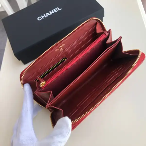 CHANEL 19 ZIPPED WALLET