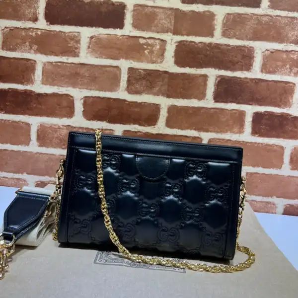 GUCCI GG matelassé leather shoulder bag