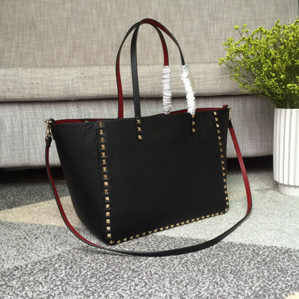 HOT SALE VALENTINO MEDIUM GRAIN CALFSKIN LEATHER ROCKSTUD BAG