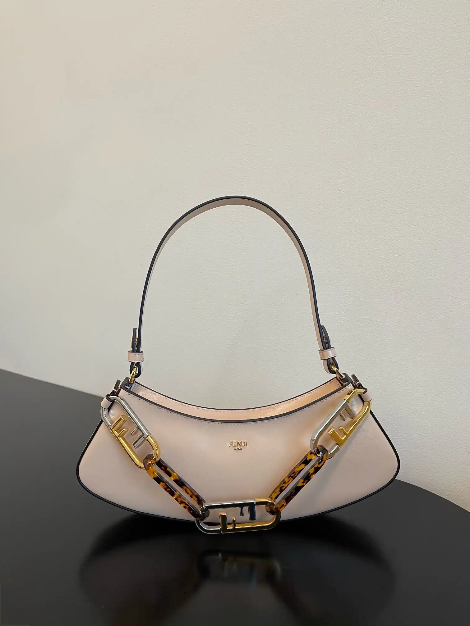 Cheap HOT SALE FENDI O’Lock Swing