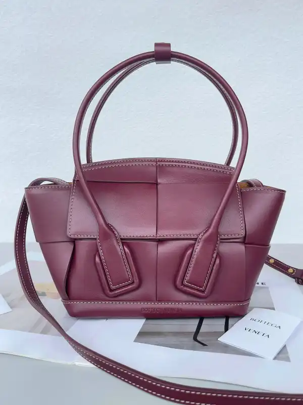 BOTTEGA VENETA MINI ARCO