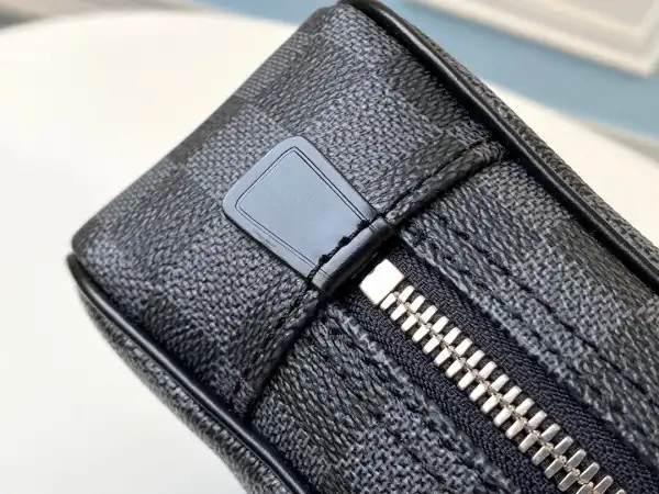 LOUIS VUITTON TOILETRY POUCH GM