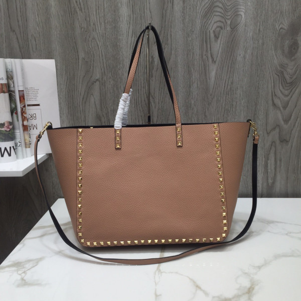 HOT SALE VALENTINO MEDIUM GRAIN CALFSKIN LEATHER ROCKSTUD BAG