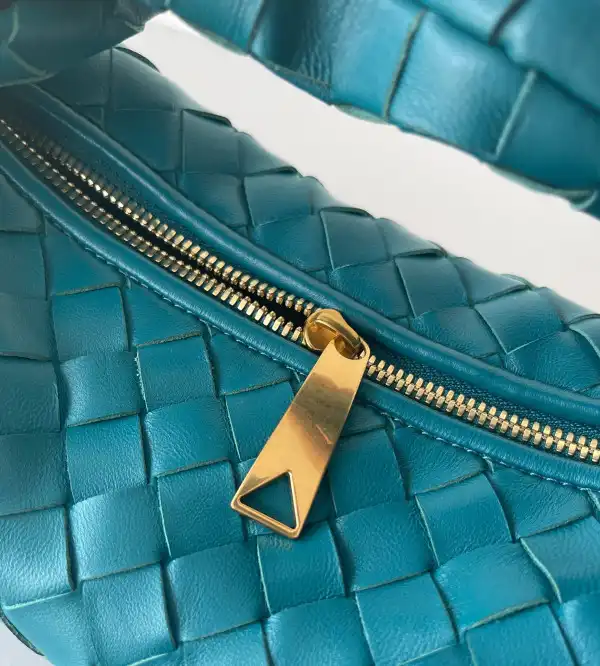 First Bag Ru BOTTEGA VENETA MINI JODIE