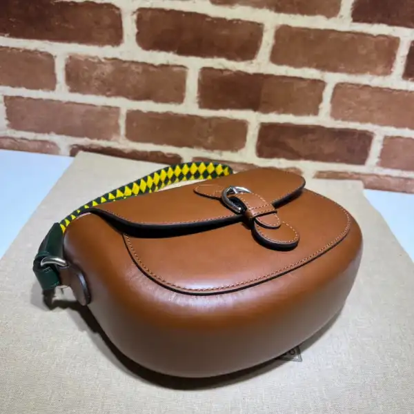 Gucci Small shoulder bag with logo