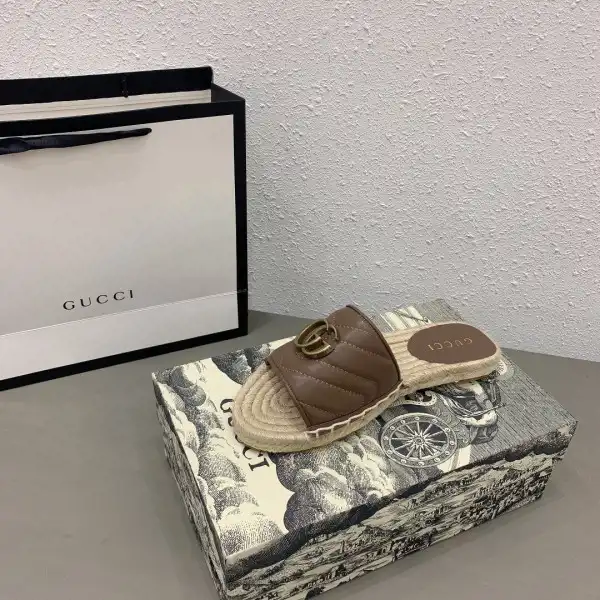 Yupoo bagsoffer GUCCI Leather espadrille sandal