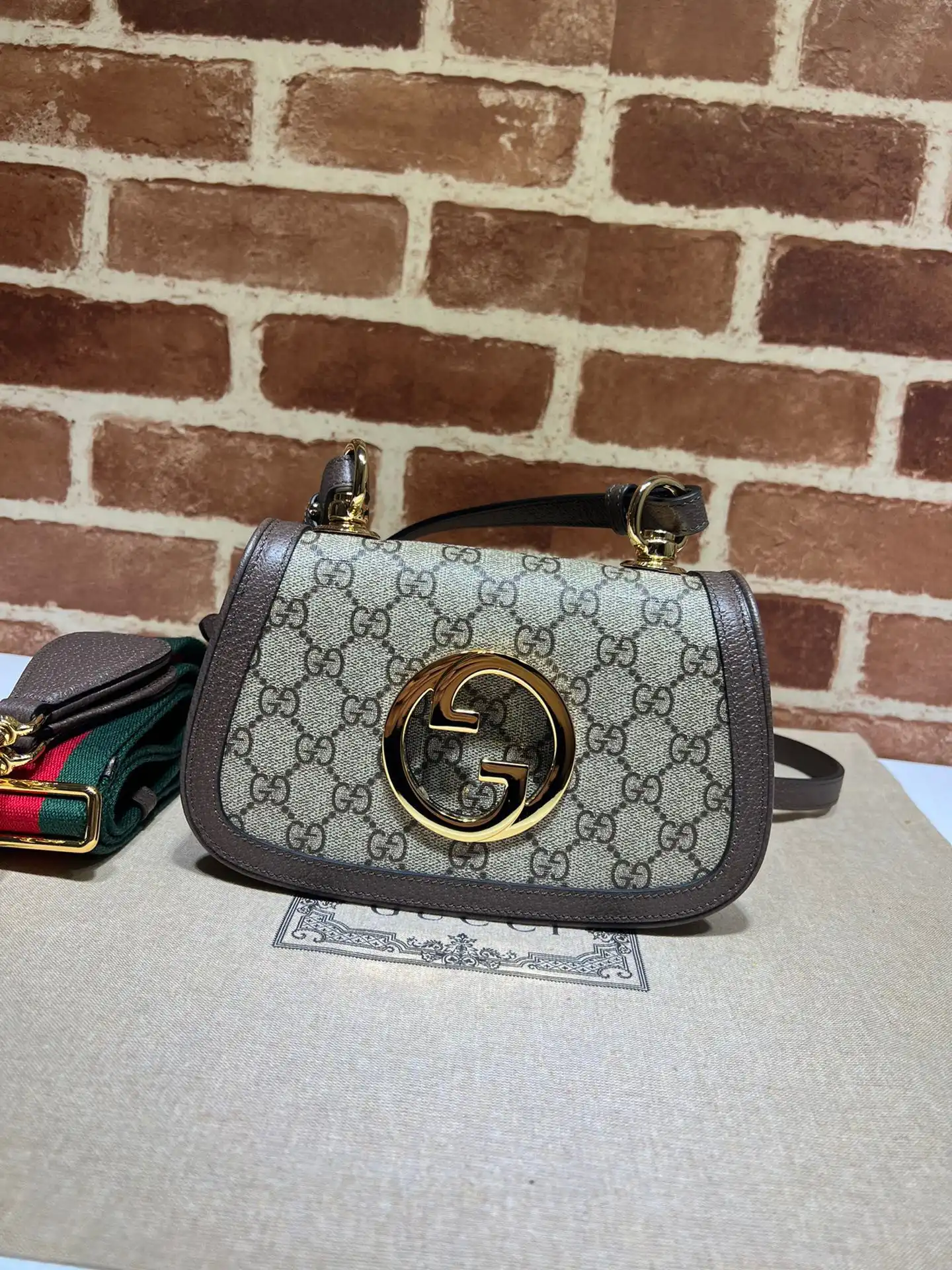 Frstbag ru Gucci Blondie mini bag