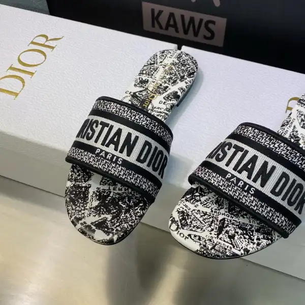 First bag ru DIRO DWAY SLIDES