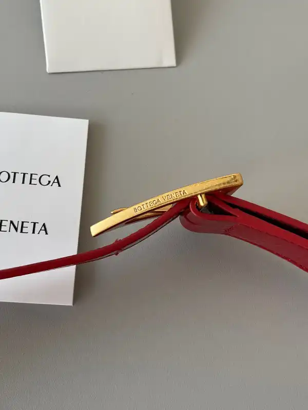 BOTTEGA VENETA CASSETTE