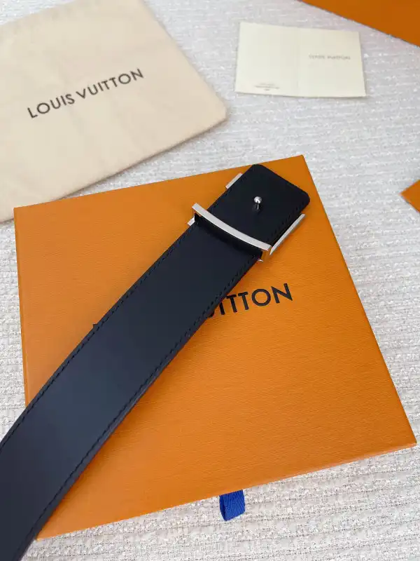 LOUIS VUITTON BELT