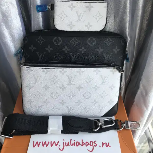 Firstbag Ru LOUIS VUITTON DISTRICT