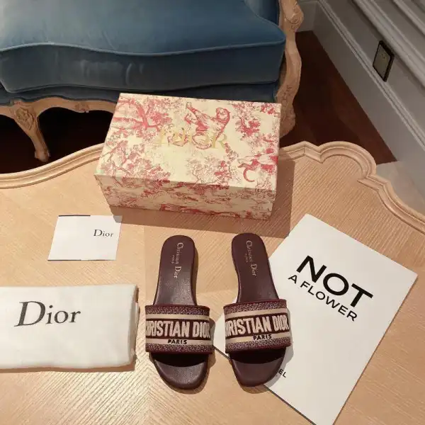 First bag ru DIRO DWAY SLIDES