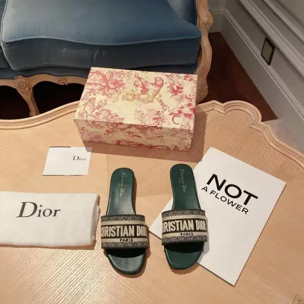 First bag ru DIRO DWAY SLIDES