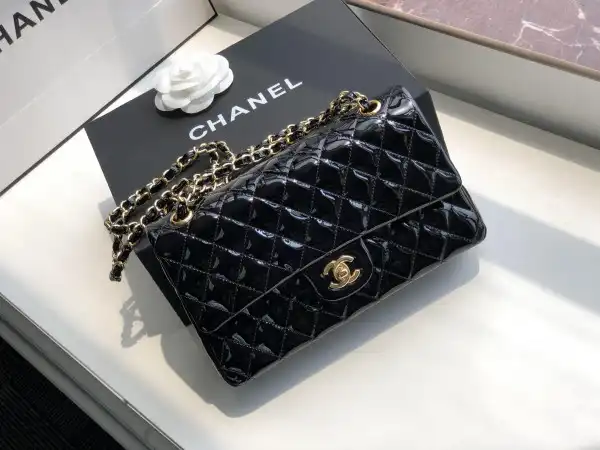 CHANEL FLAP BAG 2.55