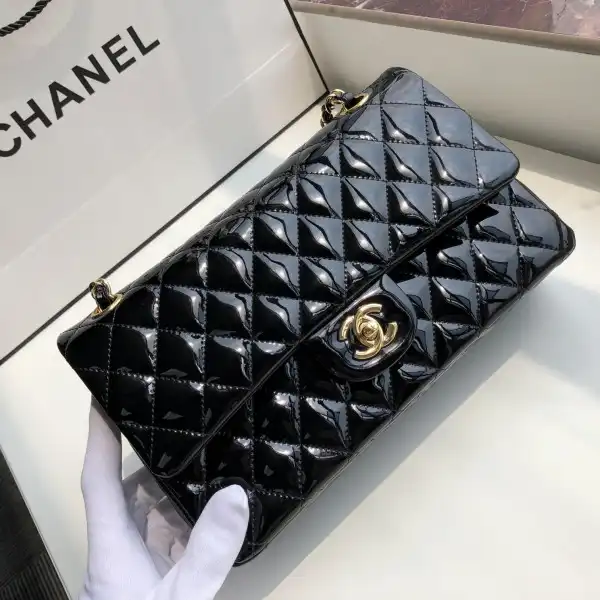 CHANEL FLAP BAG 2.55