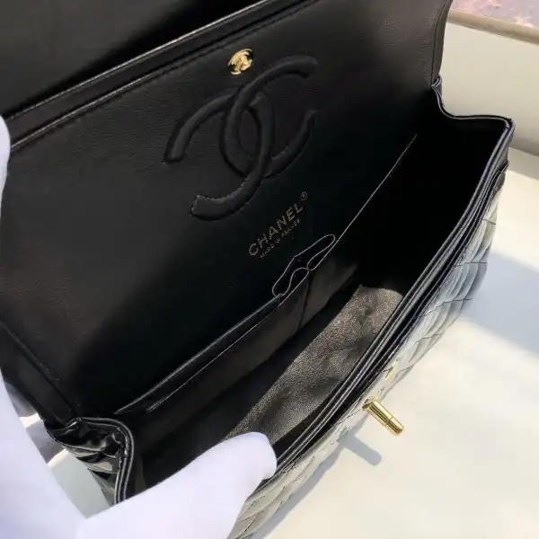 CHANEL FLAP BAG 2.55