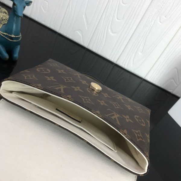 [FREE SHIPPING] LOUIS VUITTON LOCKY BB