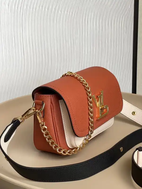 LOUIS VUITTON LOCKME TENDER