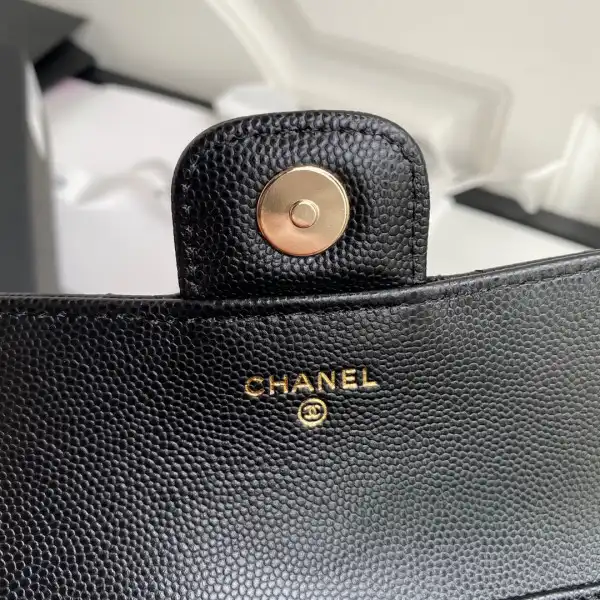 CHANEL GLASSES CASE WITH CHANELASSIC CHAIN