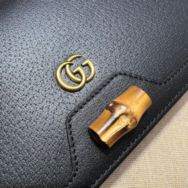 HOT SALE Gucci Diana mini bag with bamboo