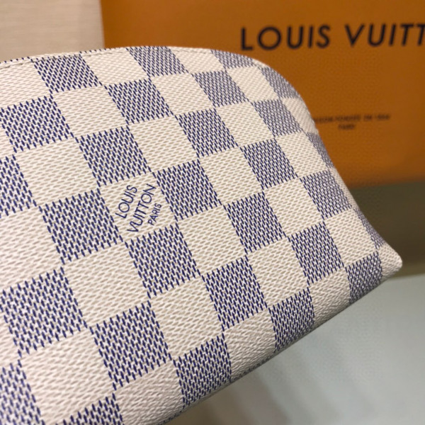 [FREE SHIPPING] LOUIS VUITTON COSMETIC POUCH