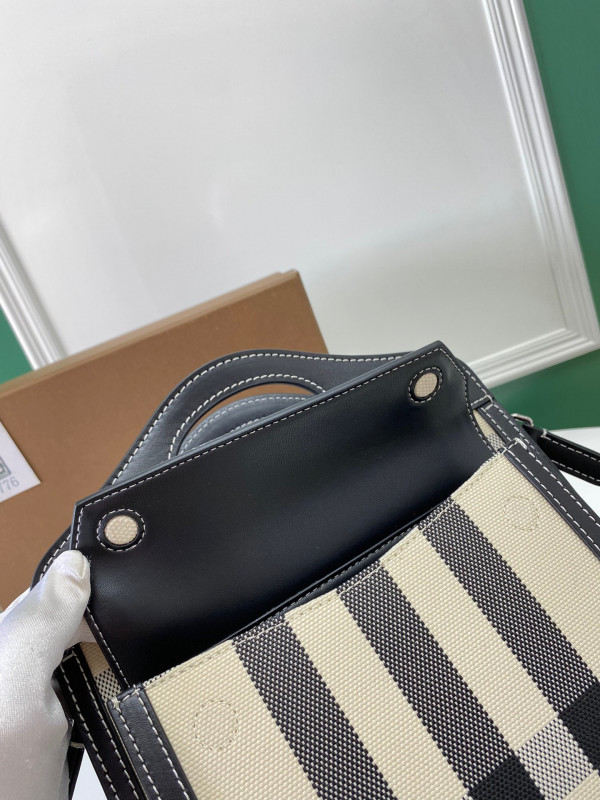 HOT SALE BURBERRY Pocket Bag