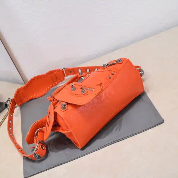 BALENCIAGA NEO CAGOLE XS HANDBAG