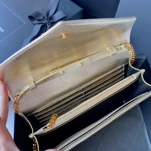 Firstbag Ru YSL CASSANDRE MATELASSÉ CHAIN WALLET