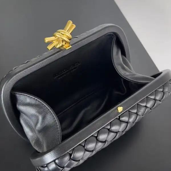 Bagsoffer yupoo BOTTEGA VENETA Knot Minaudiere