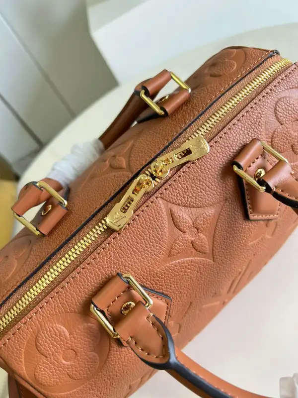 You get luxury for less. Shop now for the best deals on fake Louis bags. LOUIS VUITTON SPEEDY BANDOULIÈRE 25