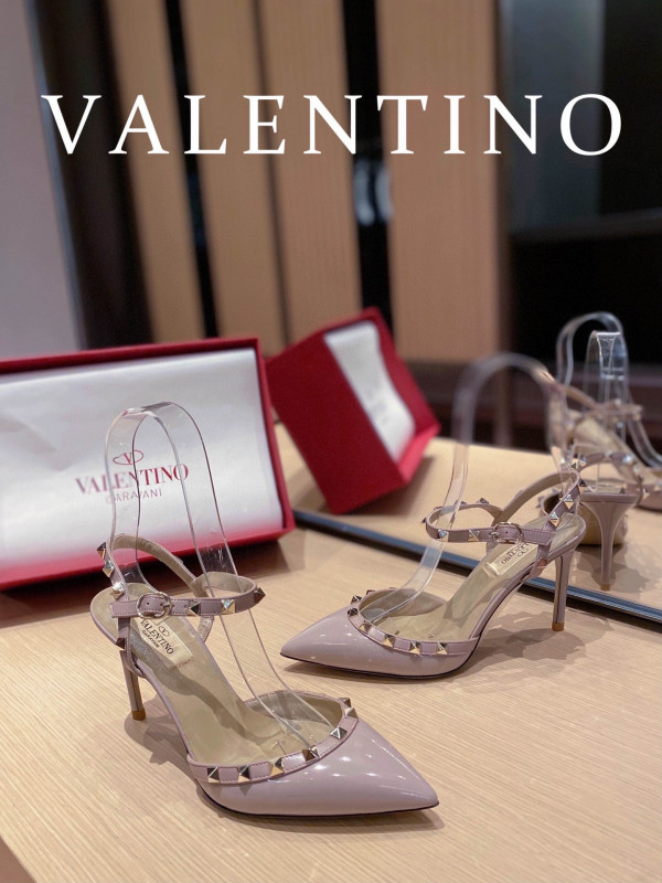 HOT SALE VALENTINO ROCKSTUD SANDAL