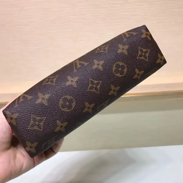 Affordable LOUIS VUITTON COSMETIC POUCH GM