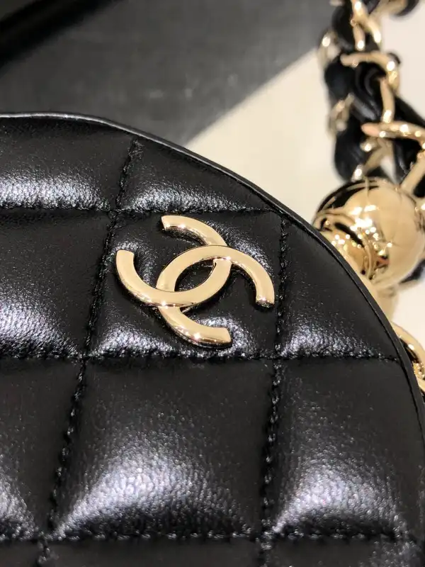 CHANEL CHANELUTCH WITH CHAIN