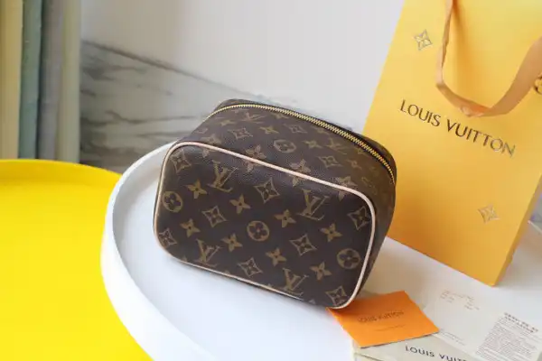 Repladies offers premium fake Louis bags at unbeatable prices. Our products are cheap because we focus on direct sales LOUIS VUITTON TOILETRY BAG