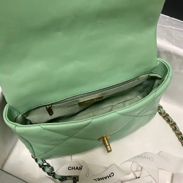 CHANEL 19 FLAP BAG