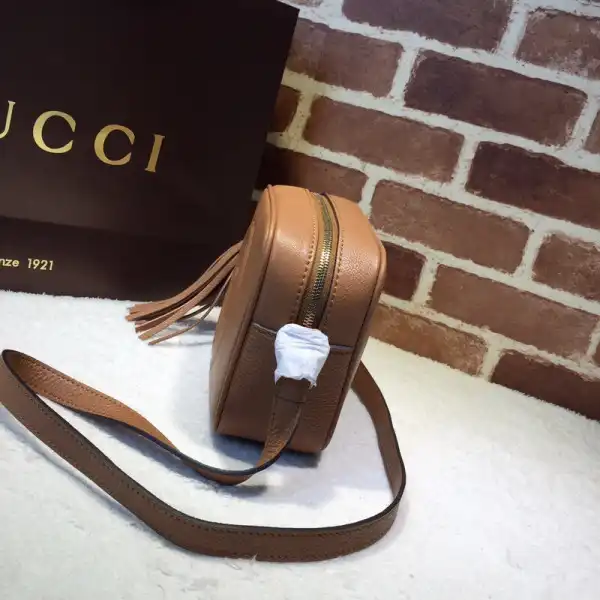 Firstbag Ru GUCCI Soho small leather disco bag