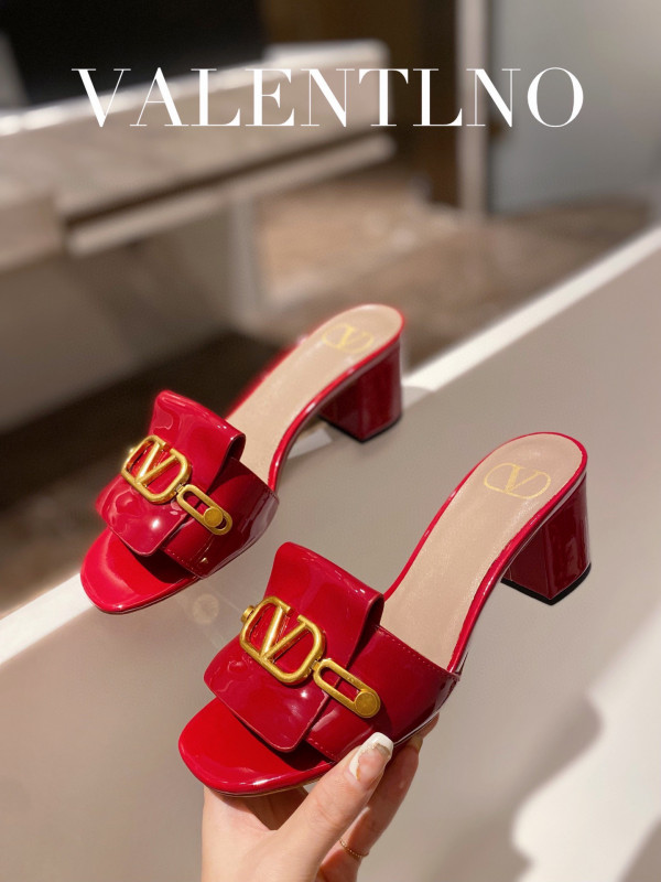 HOT SALE VALENTINO VLOGO SIGNATURE SLIDE SANDAL