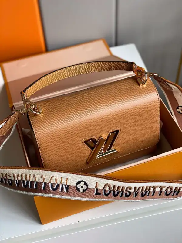 LOUIS VUITTON TWIST MM