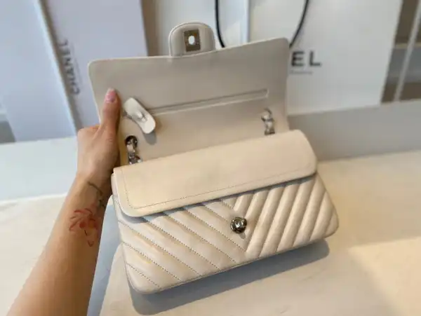 CHANEL FLAP BAG LAMBSKIN