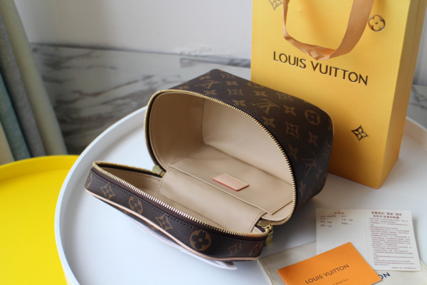 HOT SALE LOUIS VUITTON TOILETRY BAG