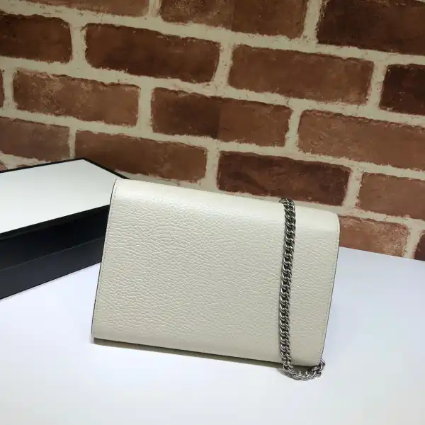 Frstbag ru Gucci Dionysus mini leather chain bag