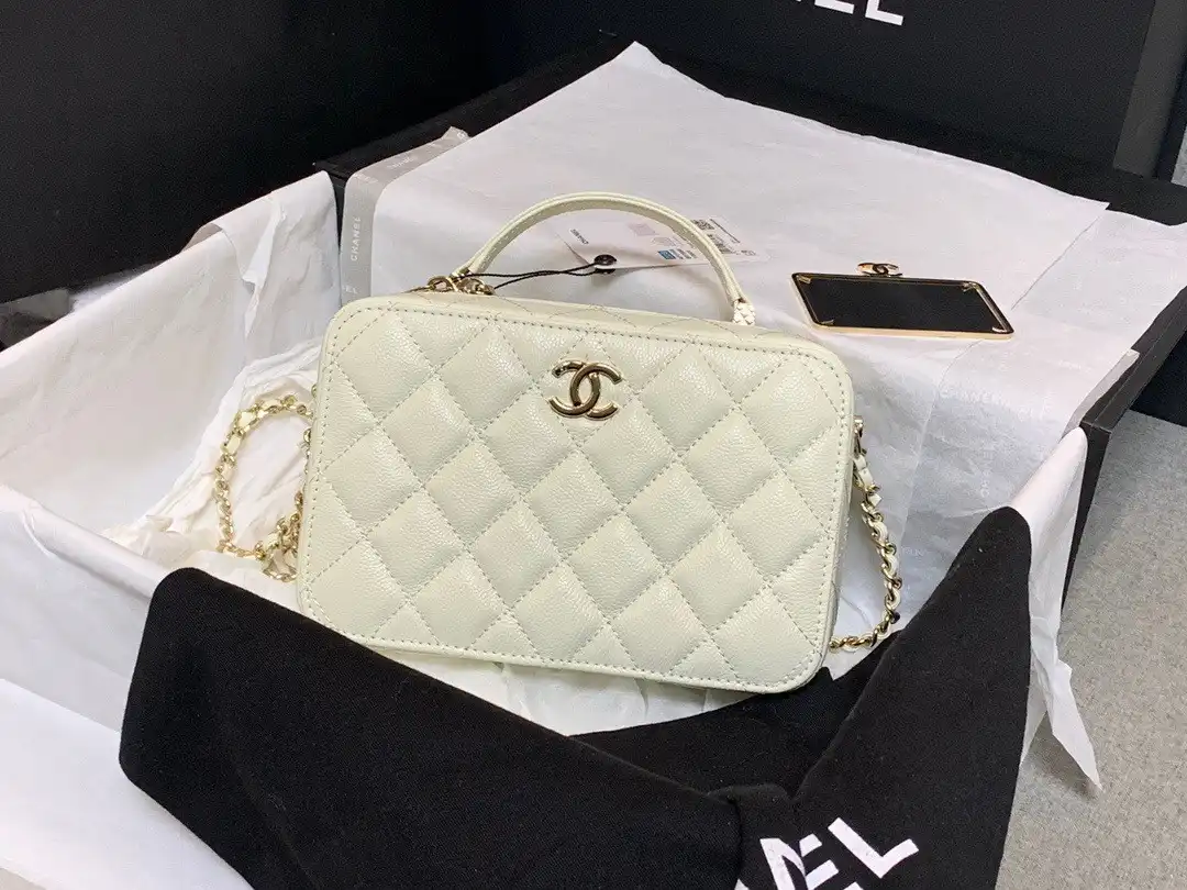 CHANEL VANITY CASE